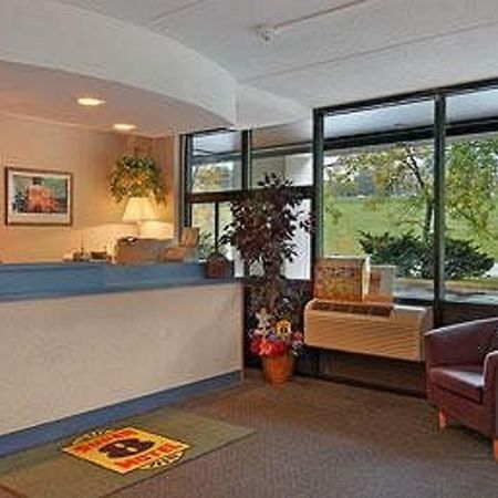 Super 8 By Wyndham White River Junction İç mekan fotoğraf